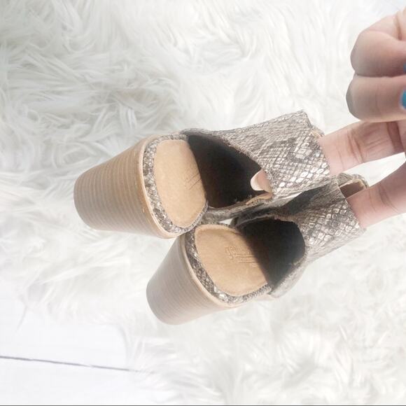 🆕‎ Gentle Souls Women's Harlie Slingback Snake Skin Ankle Bootie Size 6.5 - Picture 5 of 5